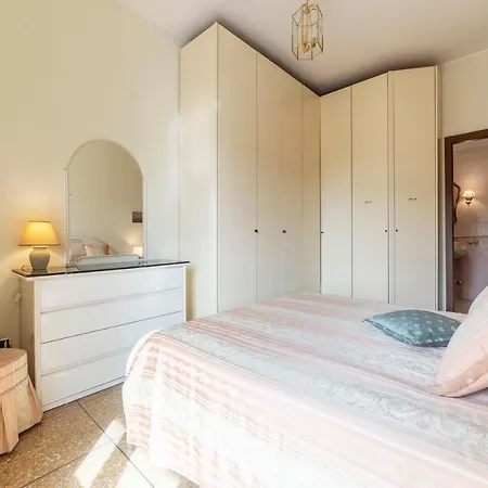 Appartement Monteverde Roomy Sun&flowers