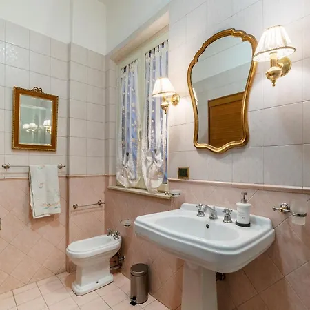 Monteverde Roomy Sun&flowers Rome